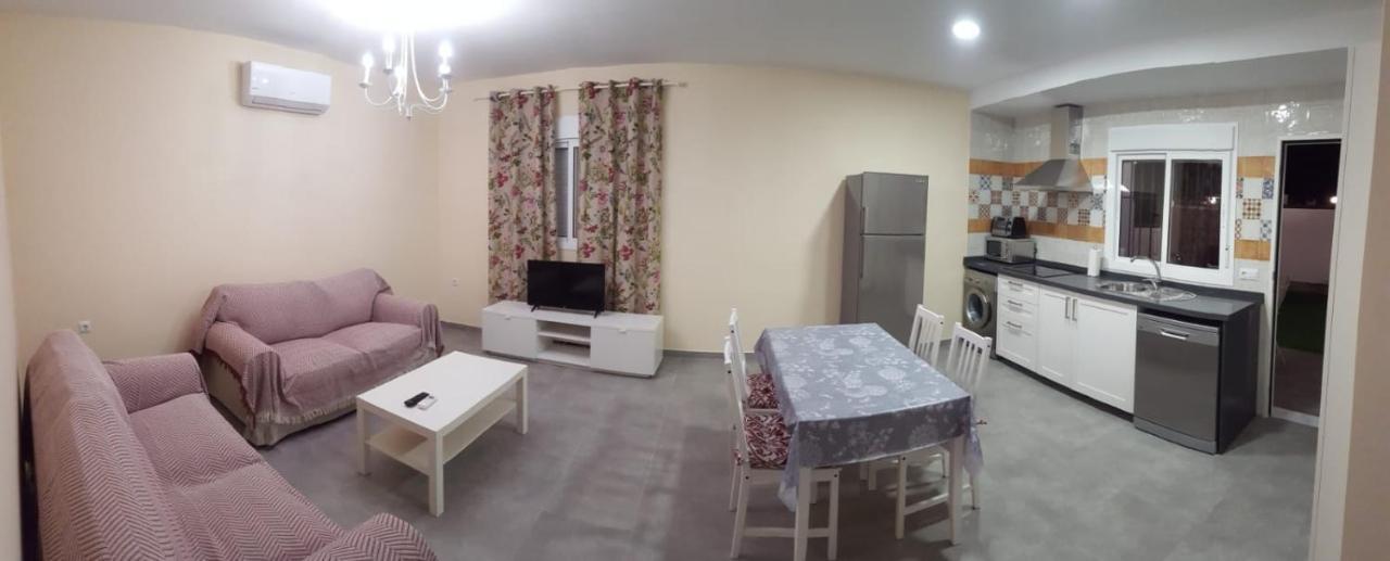 Casa Naranjos 3 *